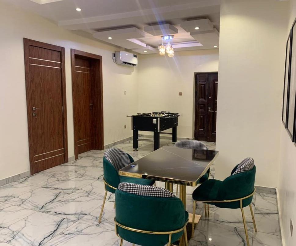 God'S Touch Apartments Remi Fani Kayode Gra. Ikeja Exterior foto