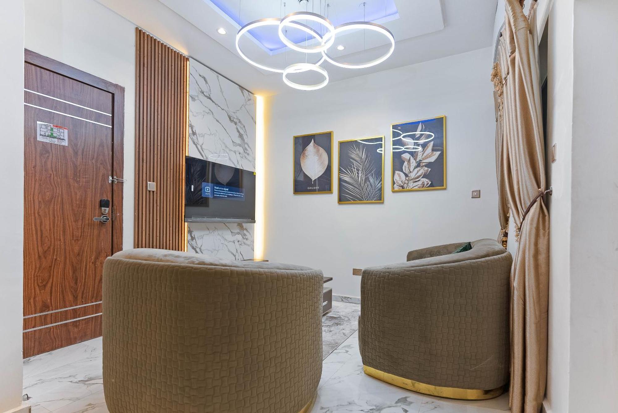 God'S Touch Apartments Remi Fani Kayode Gra. Ikeja Exterior foto