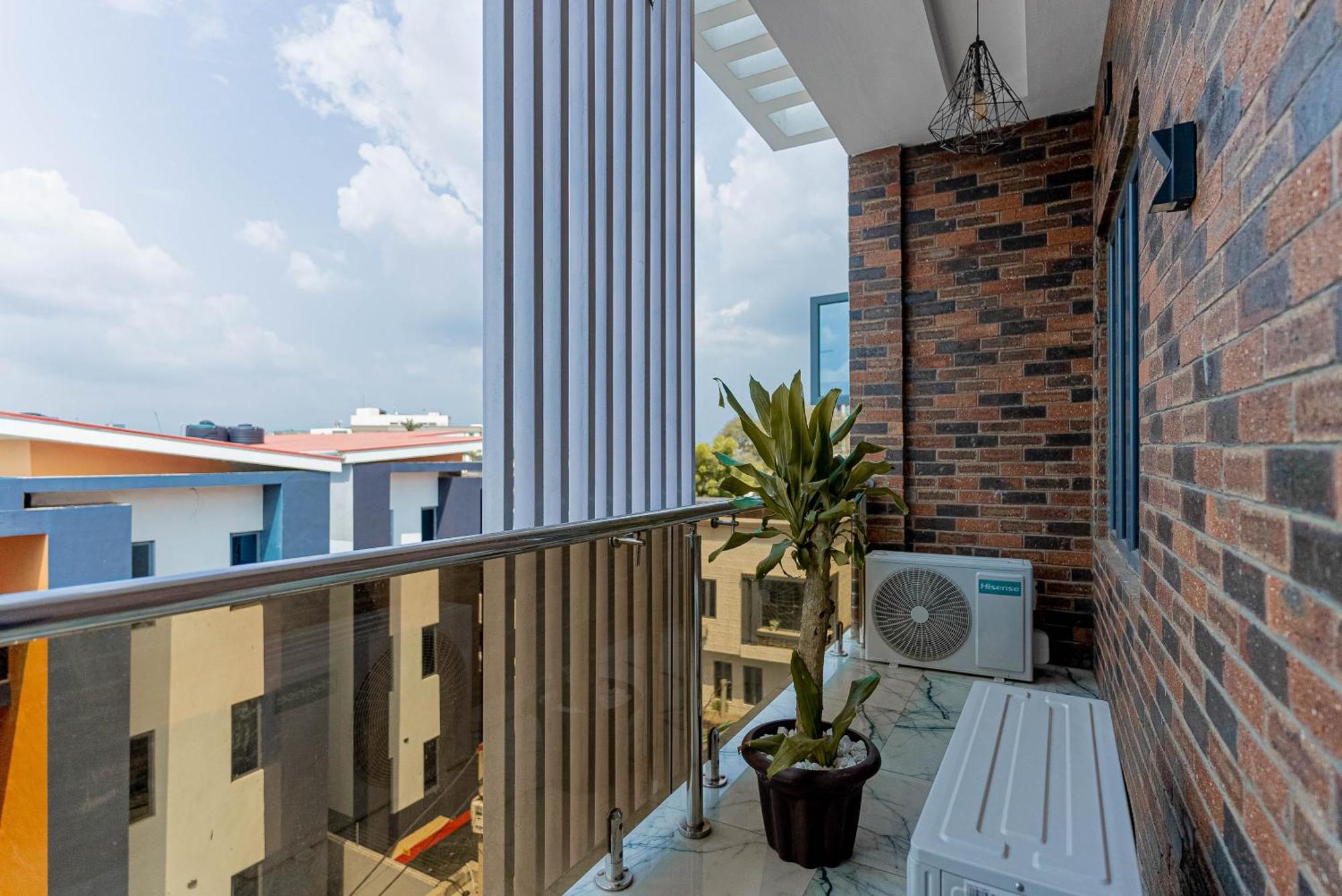 God'S Touch Apartments Remi Fani Kayode Gra. Ikeja Exterior foto